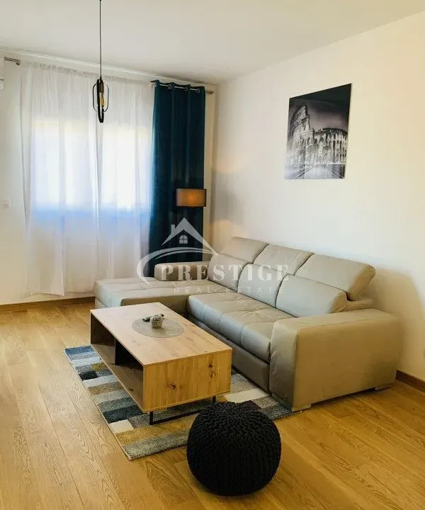 Izdavanje, jednosoban stan, 48m², City Kvart, Podgorica
