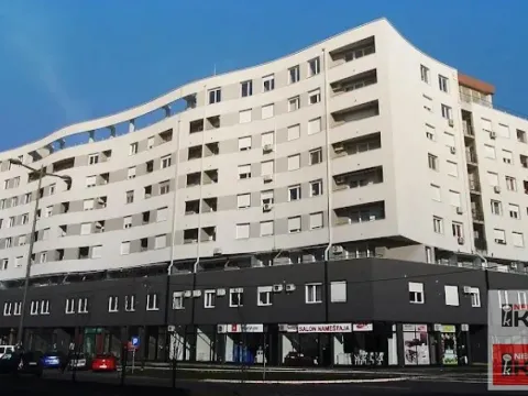 Stan in Bulevar Evrope