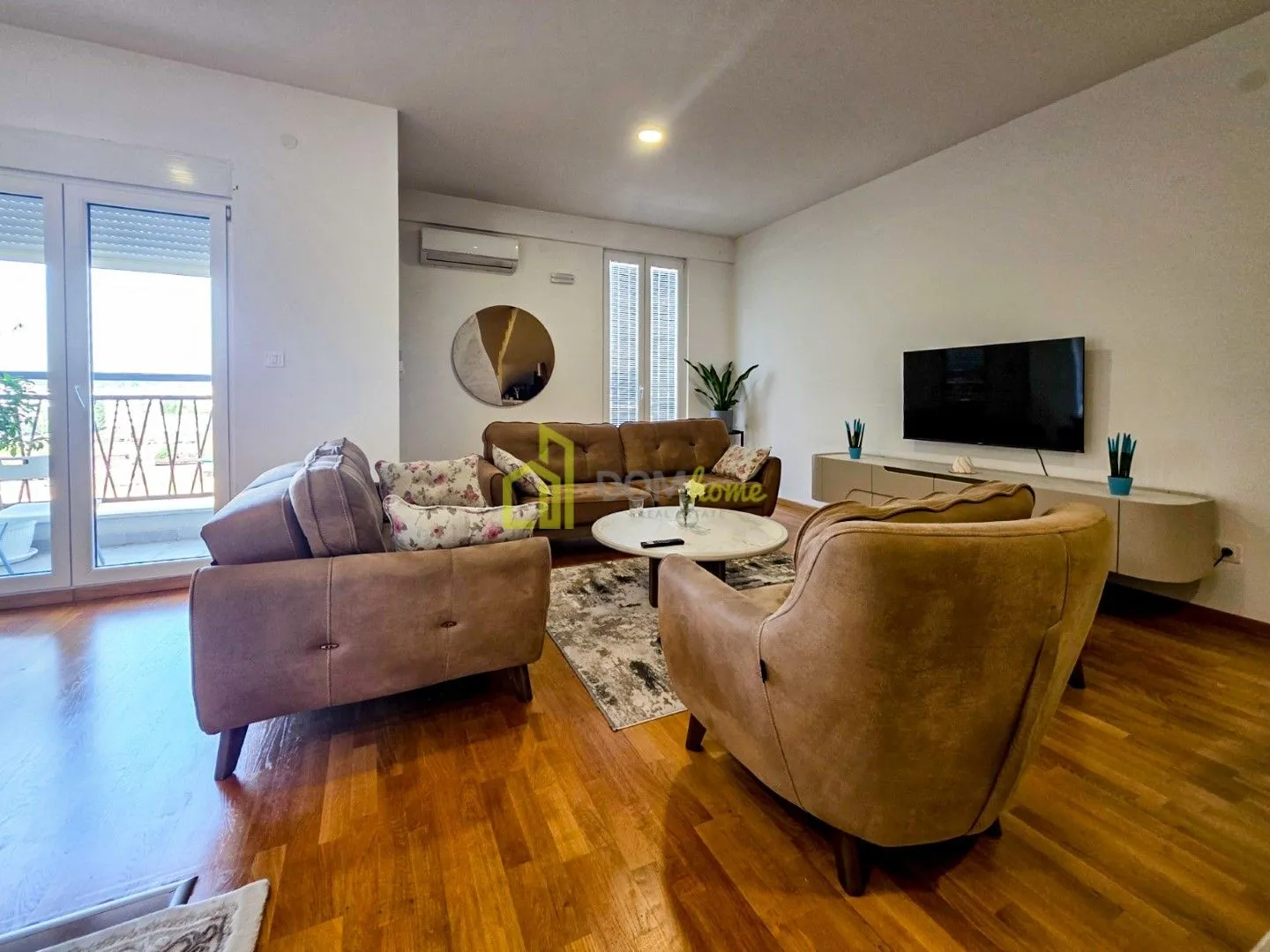 Rent, four bedroom apartment, 160m², Stari Aerodrom, Podgorica