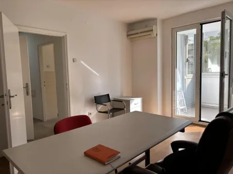 Rent, three bedroom apartment, 61m², Zemun Sve Podlokacije, Beograd - image 2