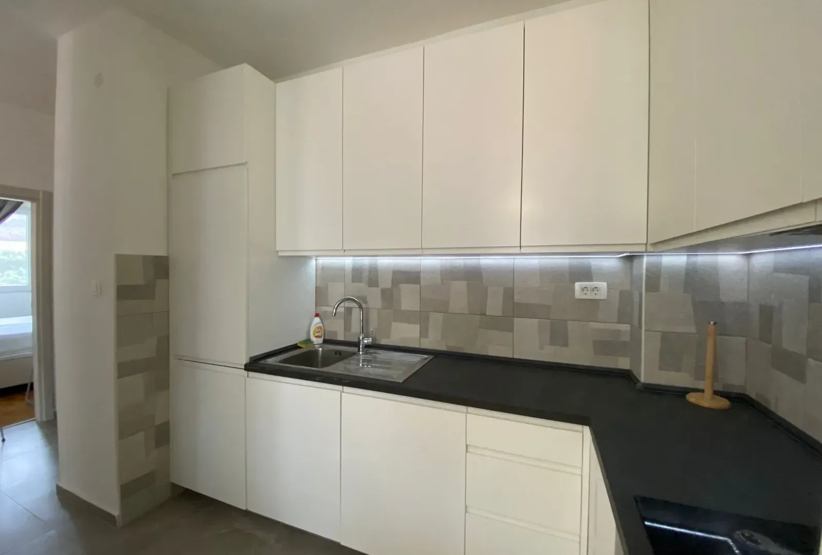 Sale, two bedroom apartment, 58m², Bečići, Budva