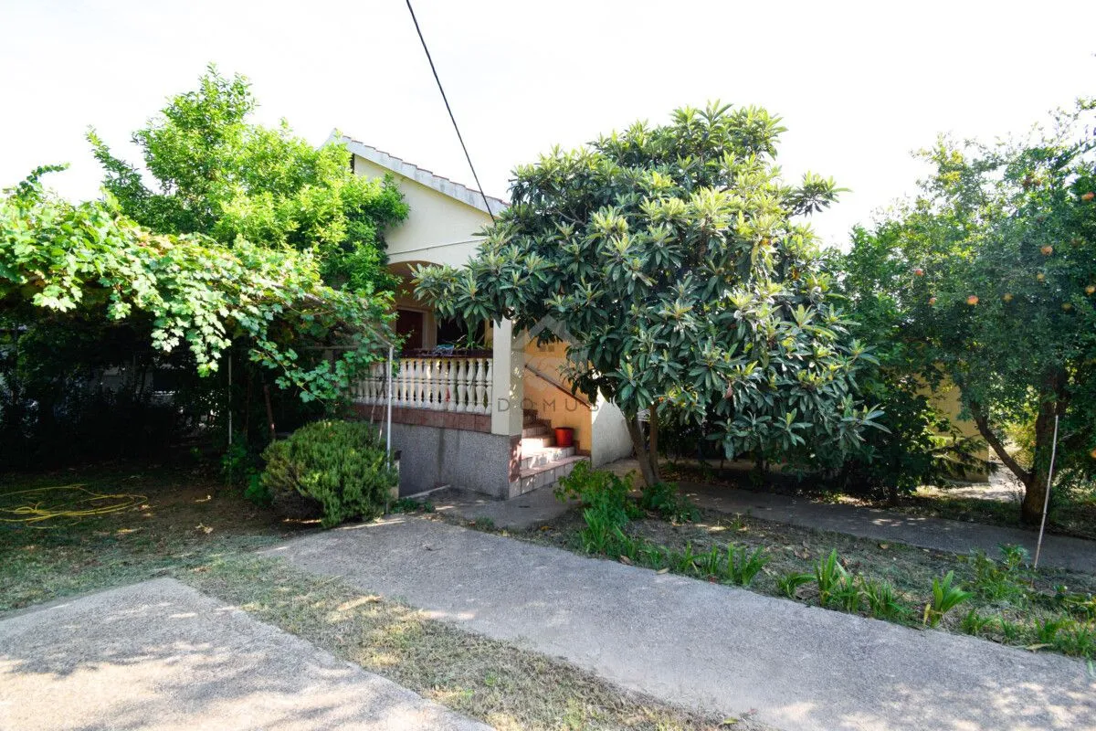 Prodaja, kuća, 250m², Podgorica, Crna Gora