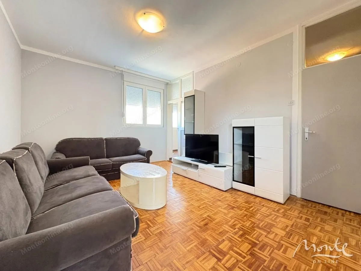 Prodaja, jednosoban stan, 52m², Momišići, Podgorica