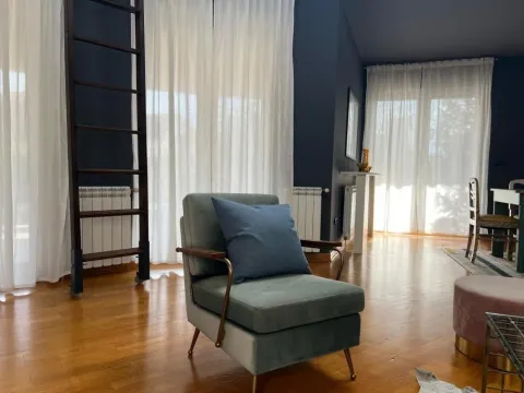 Rent, house, 270m², Jajinci, Voždovac Sve Podlokacije - image 3