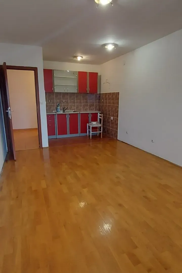 Prodaja, jednosoban stan, 45m², Stari Aerodrom, Podgorica