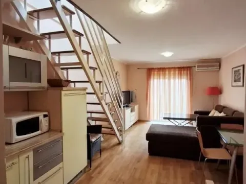 Sale, one bedroom apartment, 52m², Bečići, Budva - image 1