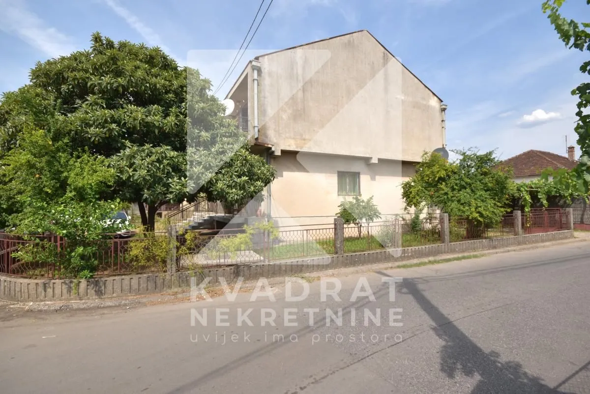Prodaja, kuća, 300m², Masline, Podgorica