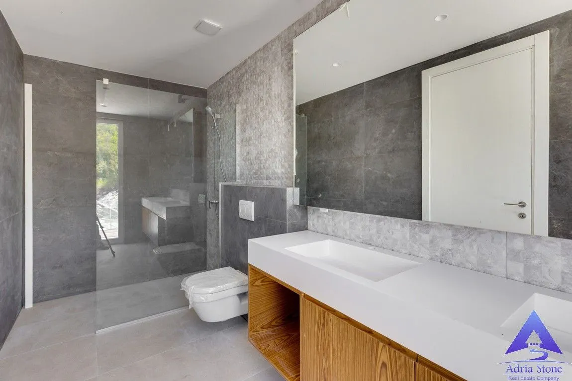 Prodaja, kuća, 328m², Krašići, Tivat