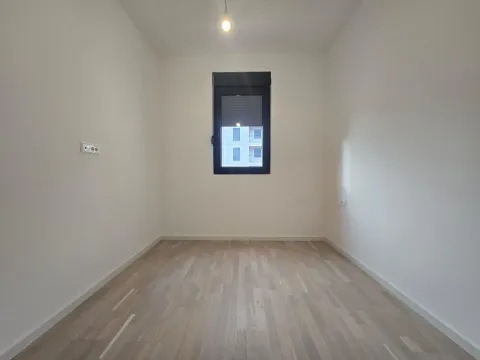 Prodaja, dvosoban stan, 64m², Tološi, Podgorica - image 6