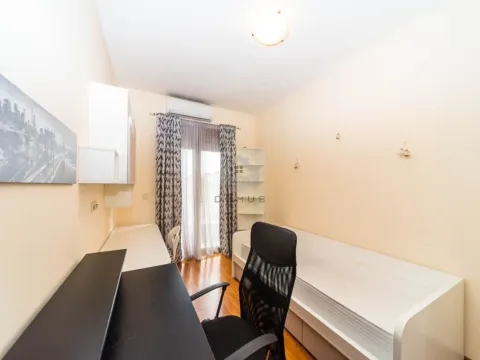 Rent, three bedroom apartment, 86m², Stara Varoš, Podgorica - image 10