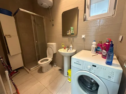 Izdavanje, jednosoban stan, 45m², Stari Aerodrom, Podgorica - image 8