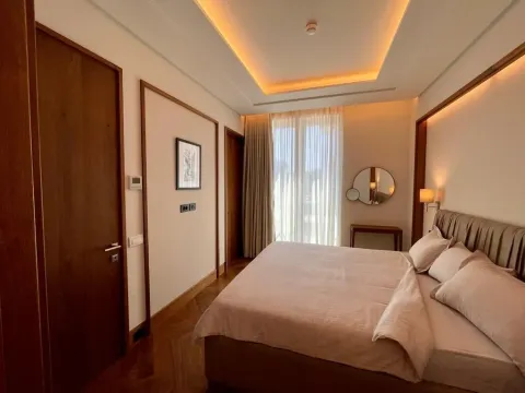 Izdavanje, dvosoban stan, 146m², Tivat, Crna Gora - image 23