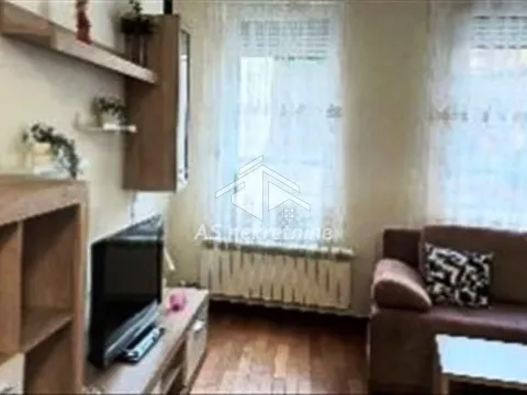 Izdavanje, trosoban stan, 61m², Crveni Krst, Beograd - image 2