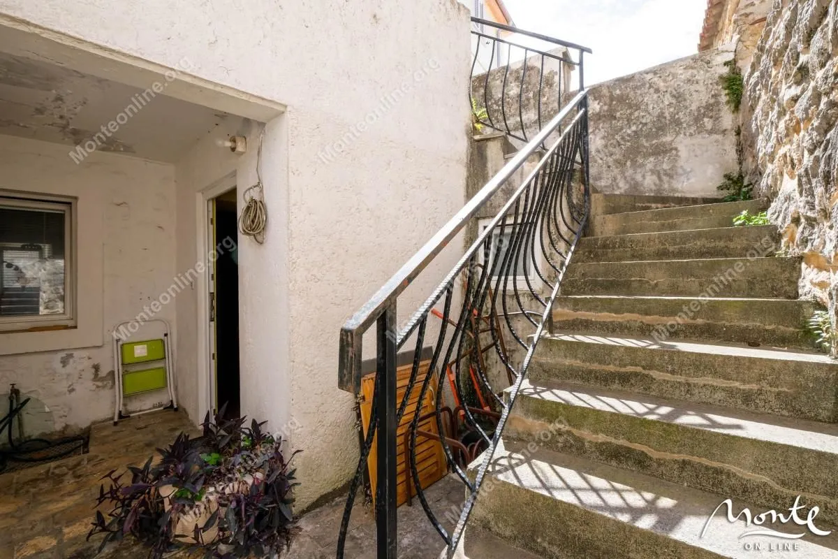 Sale, house, 91m², Stari Grad, Budva