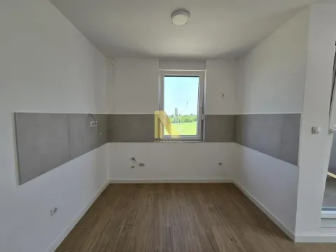 Sale, four bedroom apartment, 72m², Karagača, Petrovaradin - image 4