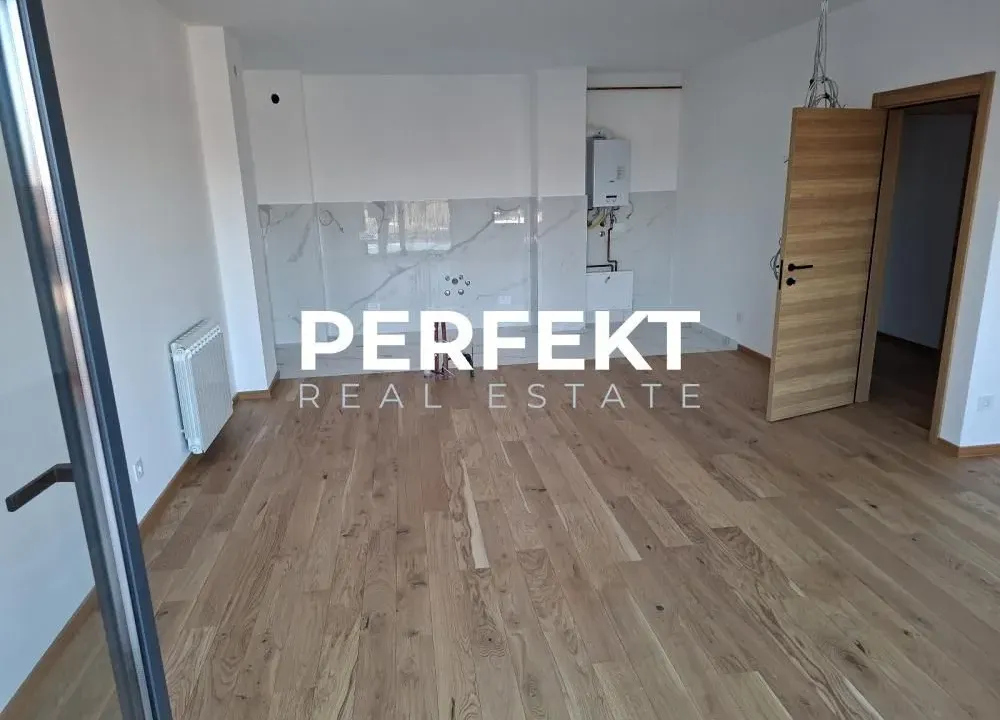 Prodaja, četvorosoban stan, 114m², Centar, Pančevo