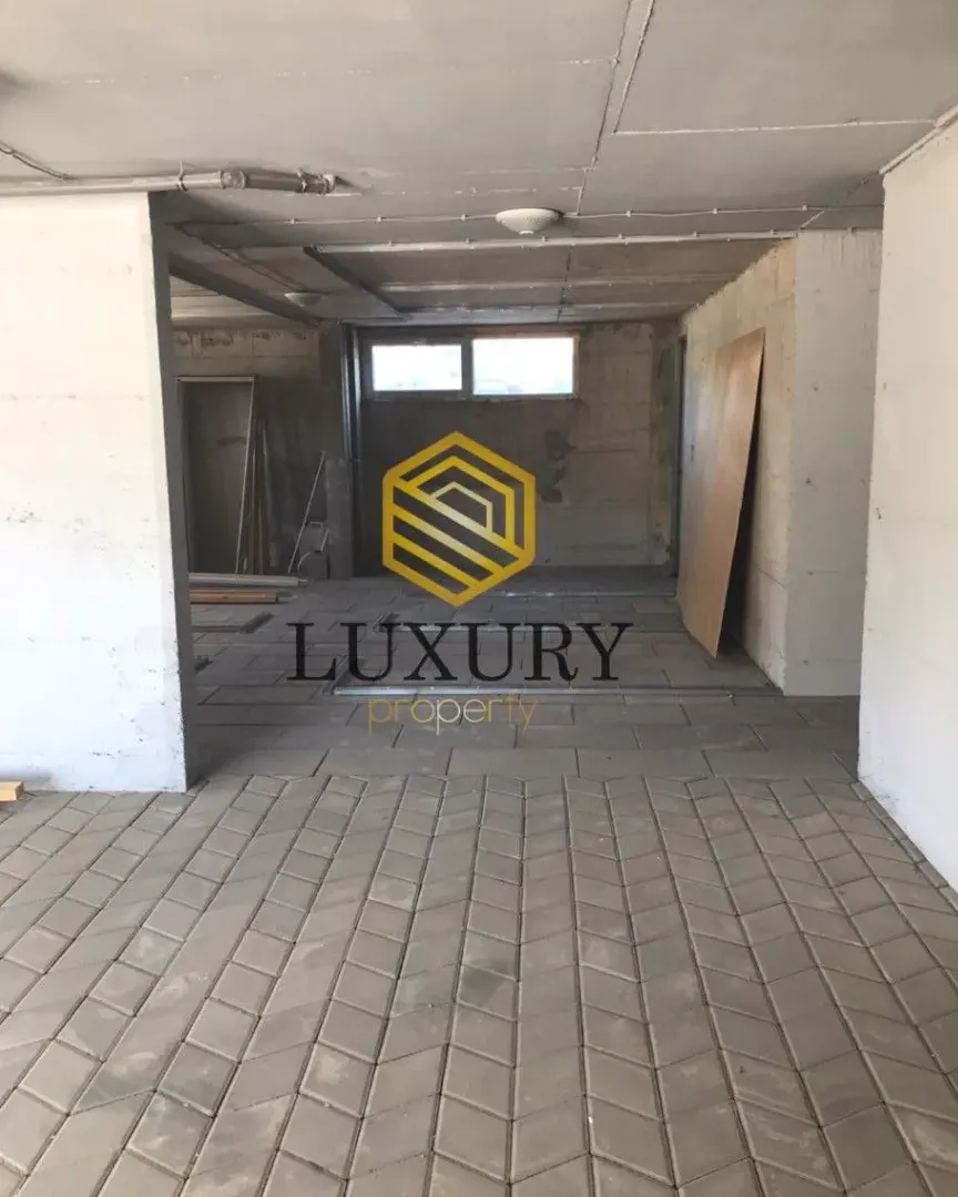 Rent, office space, 120m², Centar, Podgorica