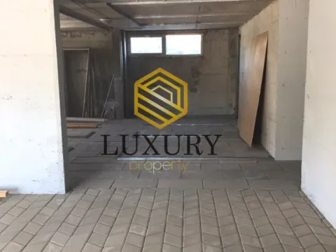 Izdavanje, poslovni prostor, 120m², Centar, Podgorica - image 2