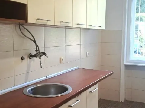 Izdavanje, poslovni prostor, 60m², Centar, Podgorica - image 3
