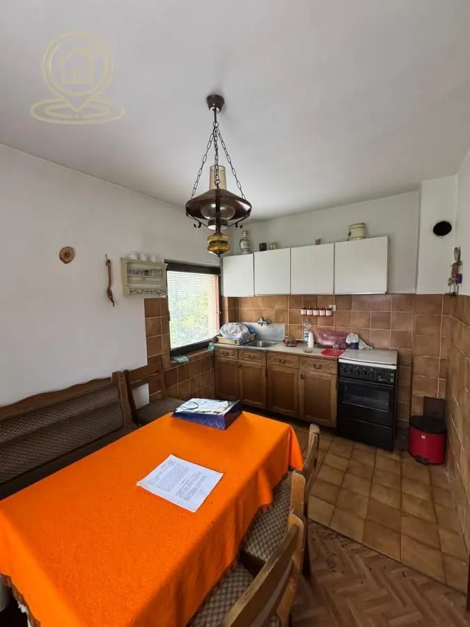 Prodaja, kuća, 270m², Voždovac Sve Podlokacije, Beograd