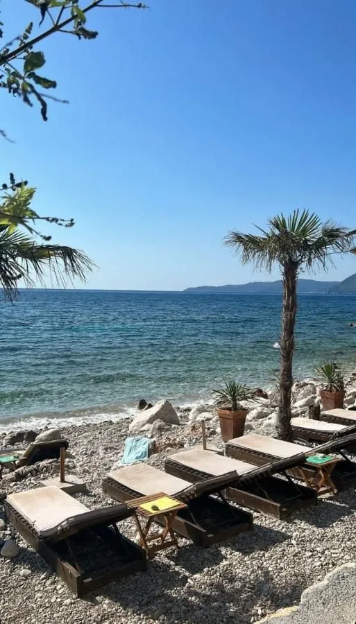 Prodaja, kuća, 243m², Reževići, Budva