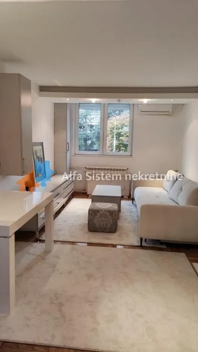 Izdavanje, dvosoban stan, 40m², Voždovac Sve Podlokacije, Beograd