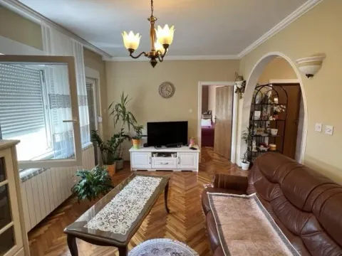 Izdavanje, kuća, 150m², Grocka, Beograd - image 5