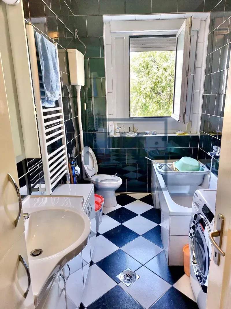 Izdavanje, dvosoban stan, 68m², Centar, Podgorica