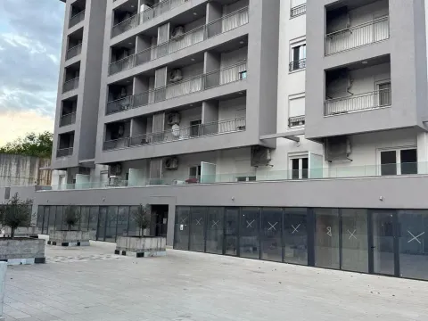 Sale, studio apartment, 54m², Vezirov Most, Podgorica - image 2