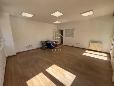 Izdavanje, poslovni prostor, 220m², Liman 1, Novi Sad Sve Podlokacije - image 3