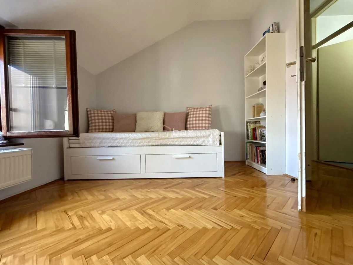 Prodaja, dvosoban stan, 63m², Crveni Krst, Niš