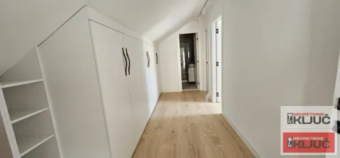 Izdavanje, dvosoban stan, 78m², Centar, Novi Sad - image 9