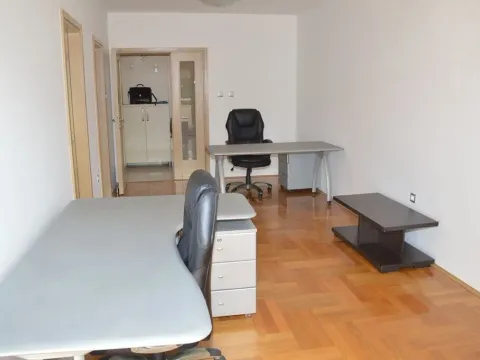 Rent, office space, 52m², Preko Morače, Podgorica - image 6