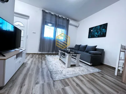 Rent, one bedroom apartment, 40m², Gornja Gorica, Podgorica - image 10