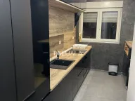 Izdavanje, trosoban stan, 100m², City Kvart, Podgorica - image 3