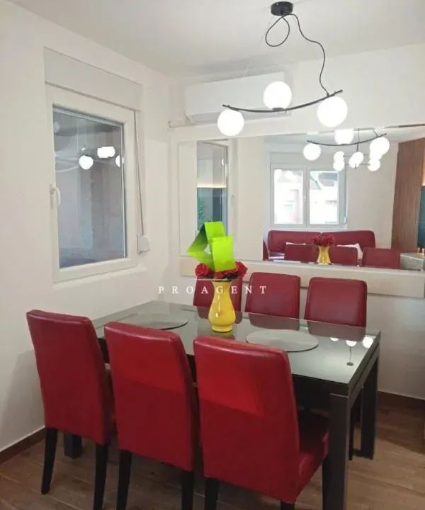 Izdavanje, trosoban stan, 85m², Medijana, Niš