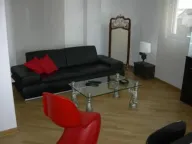 Izdavanje, trosoban stan, 84m², Vračar Hram, Vračar Sve Podlokacije - image 1