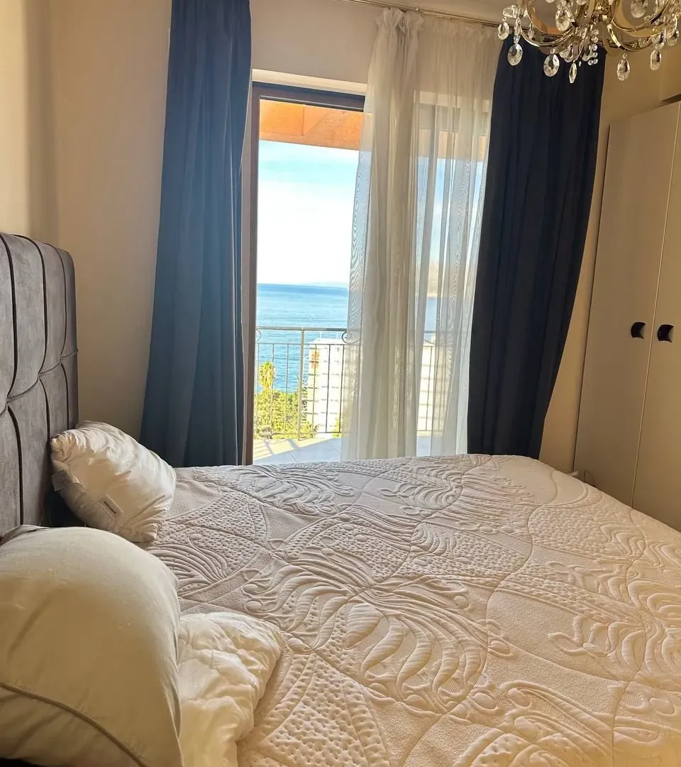 Prodaja, četvorosoban stan, 176m², Dobra Voda, Budva