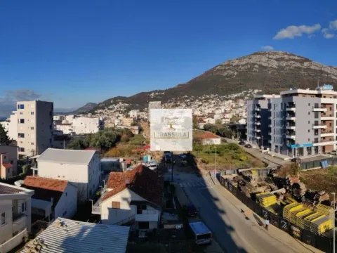 Prodaja, dvosoban stan, 60m², Bjeliši, Bar