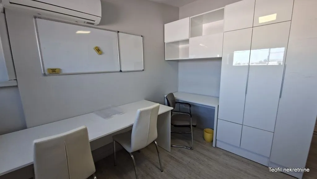 Izdavanje, stan, 118m², Đeram Pijaca, Beograd