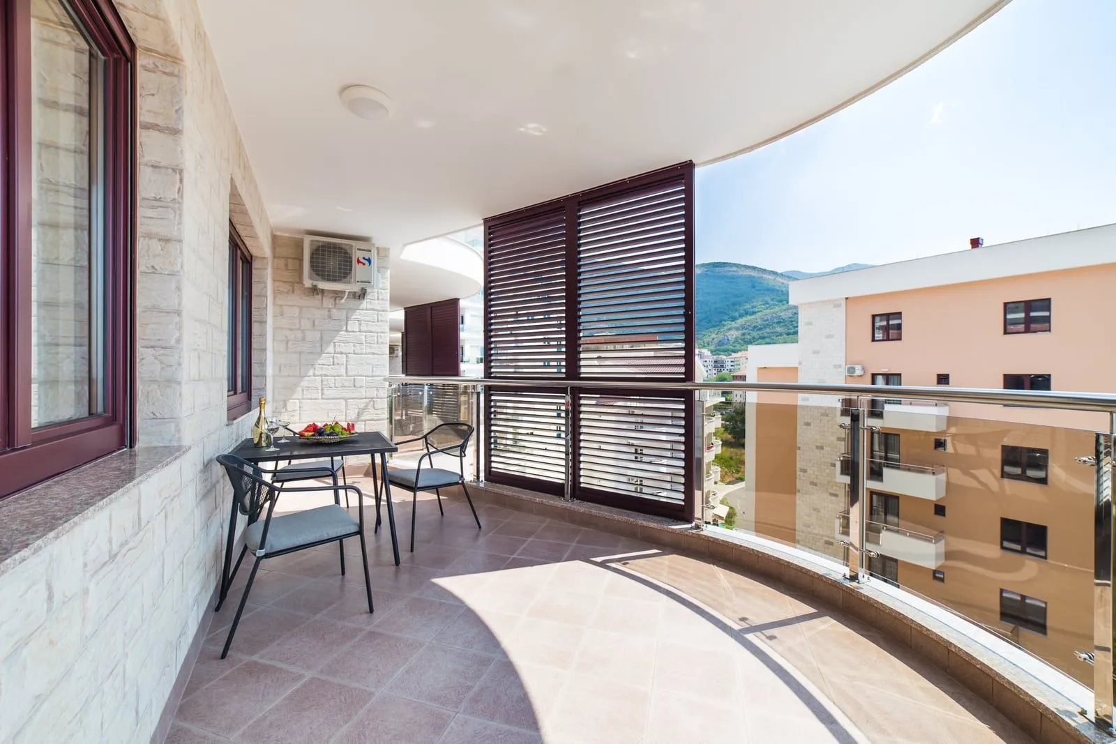 Prodaja, dvosoban stan, 72m², Bečići, Budva
