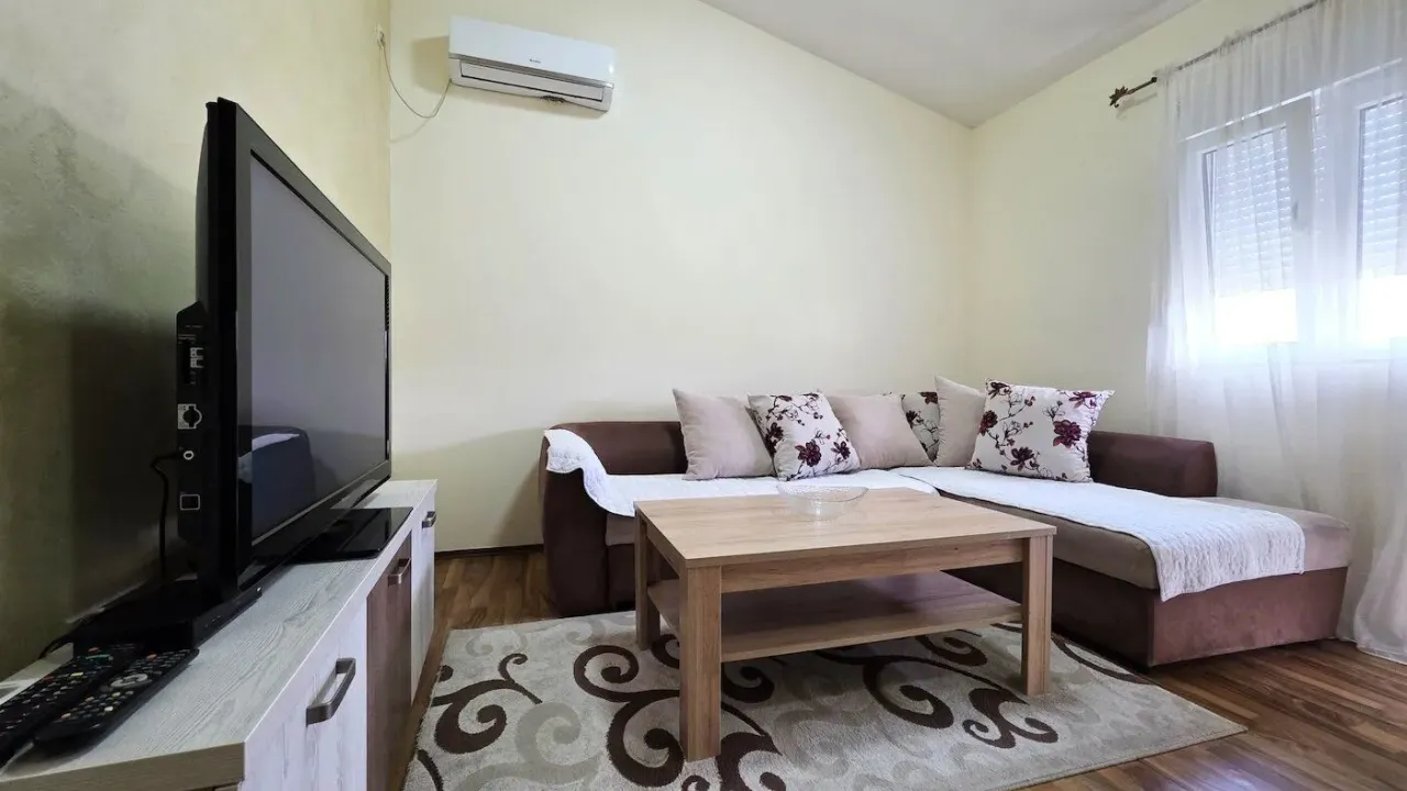 Izdavanje, stan, 42m², Centar, Podgorica