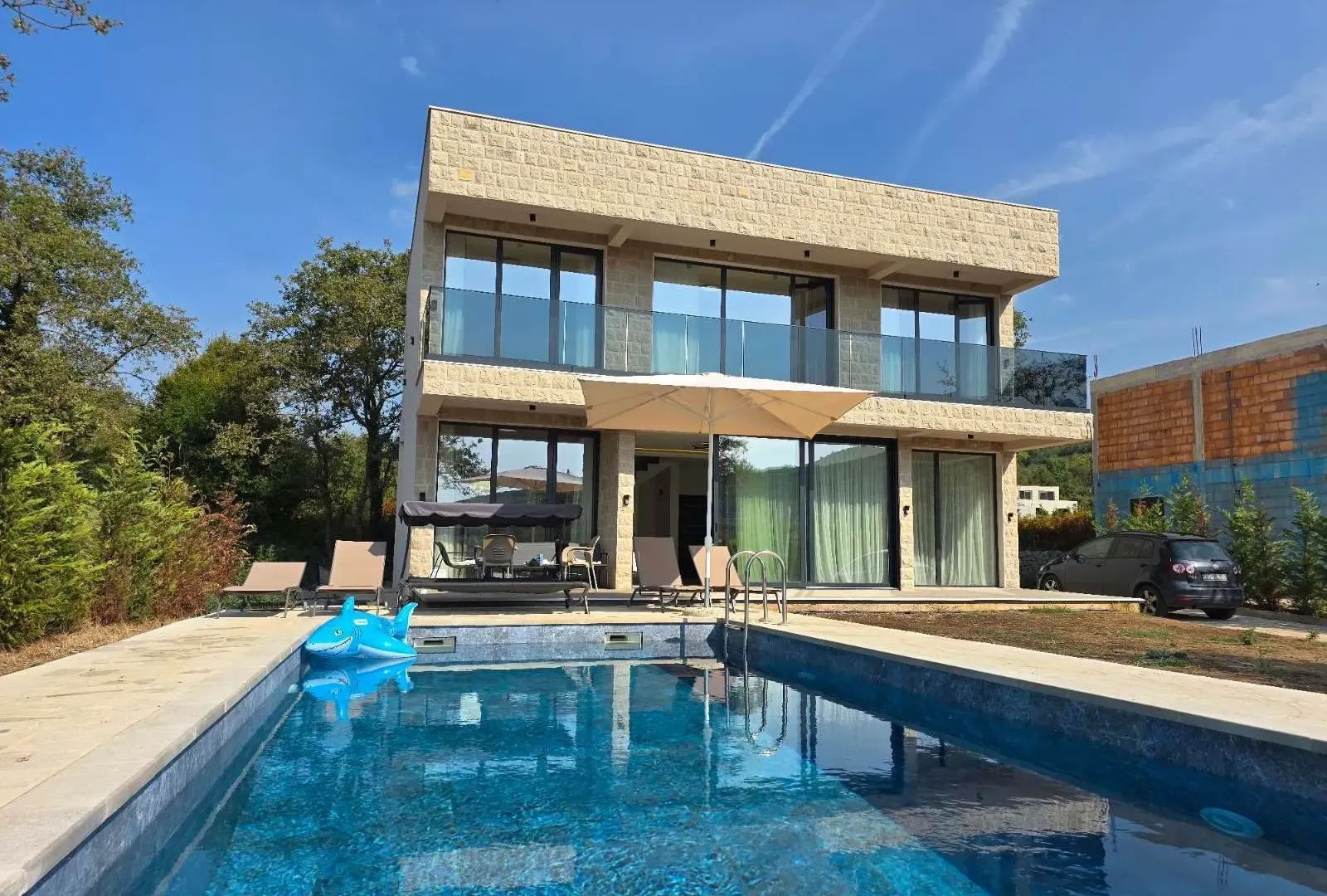 Rent, house, 250m², Višnjevo, Kotor