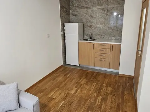 Prodaja, jednosoban stan, 33m², Pobrežje, Podgorica - image 2