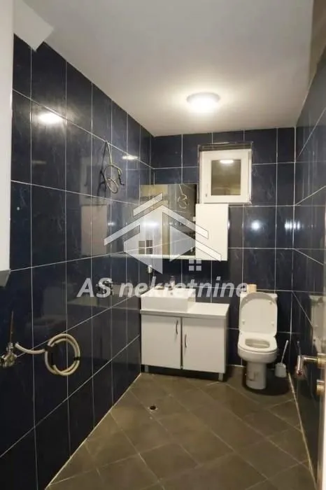 Rent, four bedroom apartment, 160m², Filmski Grad, Beograd