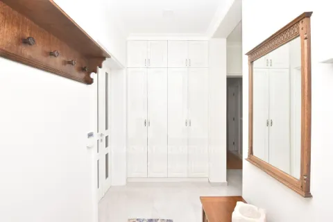 Prodaja, kuća, 170m², Gornja Gorica, Podgorica - image 14