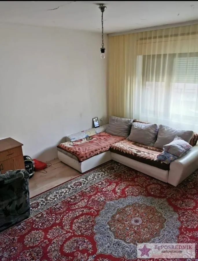 Prodaja, kuća, 200m², Centar, Inđija
