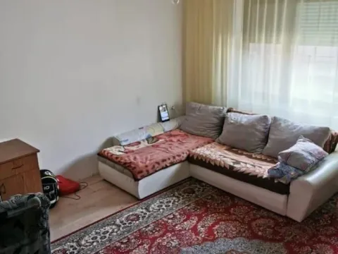 Prodaja, kuća, 200m², Centar, Inđija - image 3