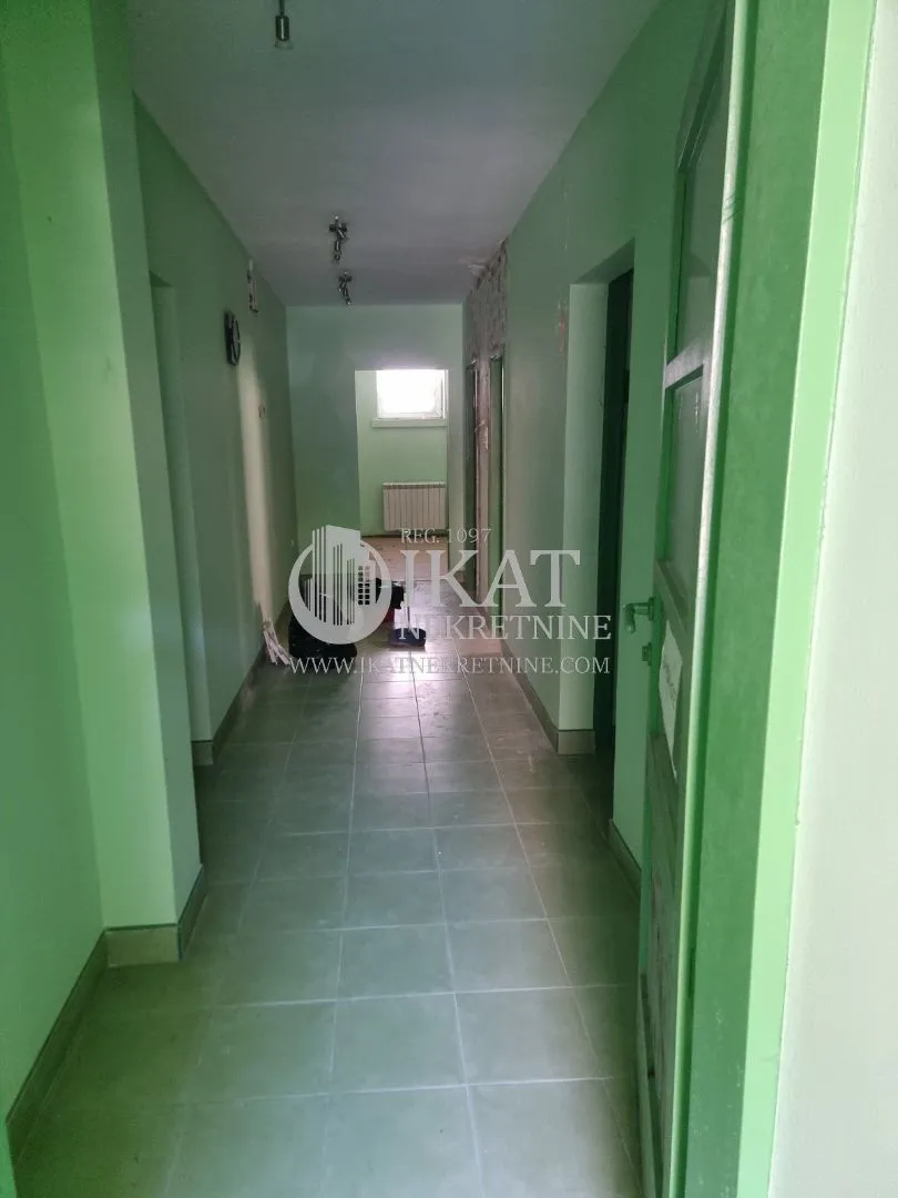 Prodaja, trosoban stan, 80m², Brace Jerković, Voždovac Sve Podlokacije