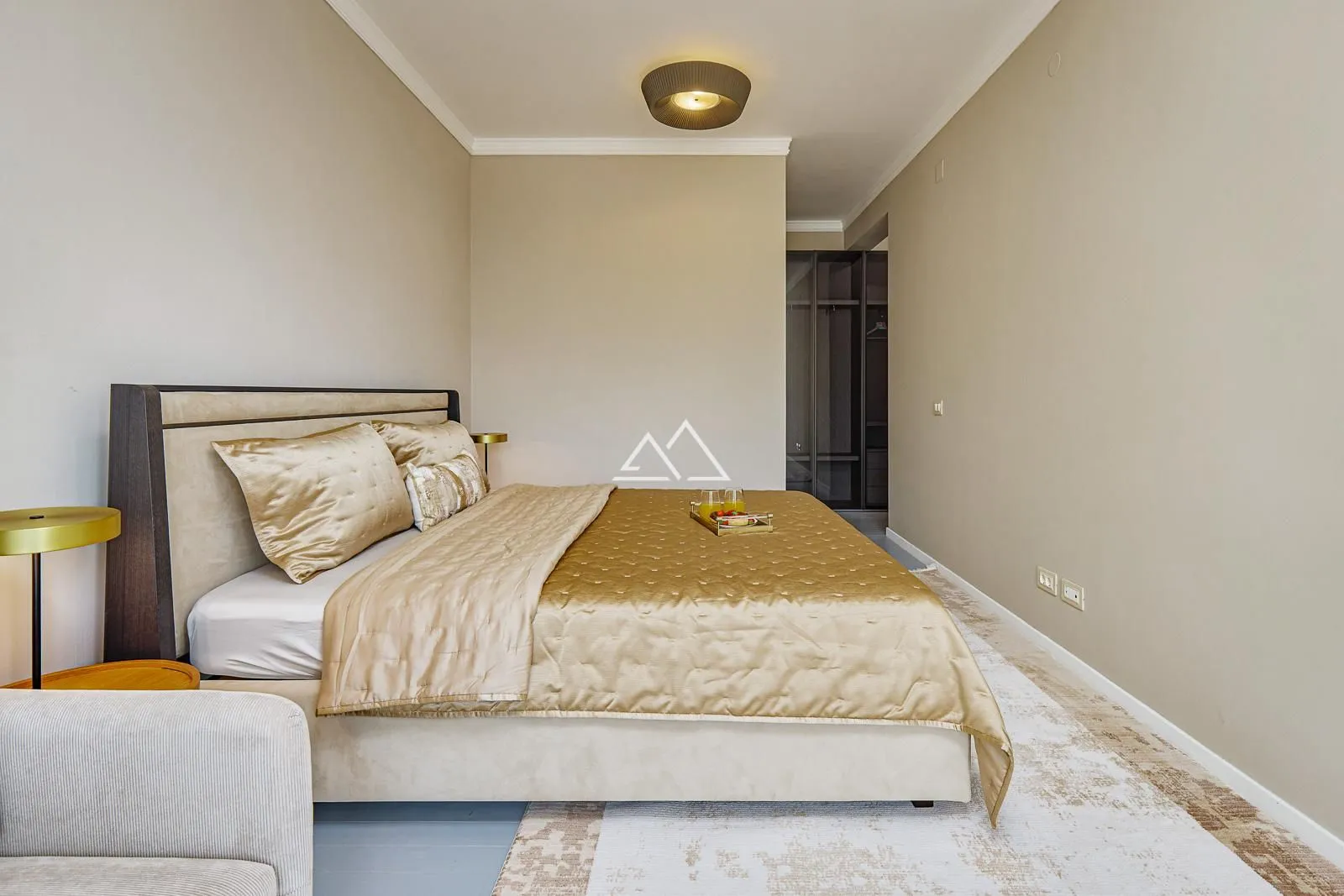 Sale, three bedroom apartment, 158m², Dobrota, Kotor